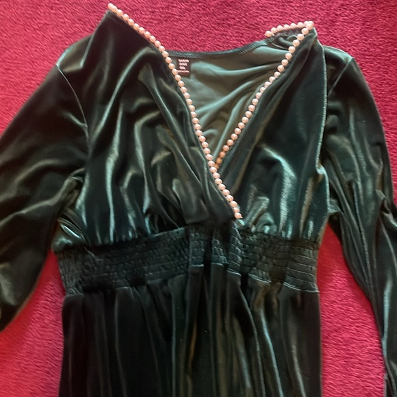 2 FOR 20 SHEIN Curve Green Velvet Pearl Maxi Dress size 0XL NWOT - Picture 2 of 3